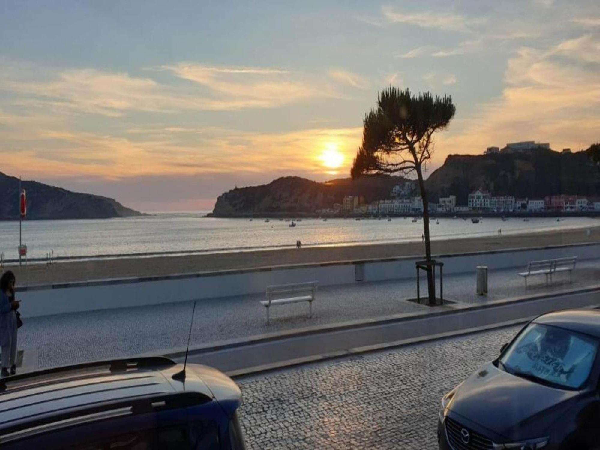 Beautiful Apartment In S O Martinho Do Porto With Balcony 圣马蒂纽·杜·波特 外观 照片